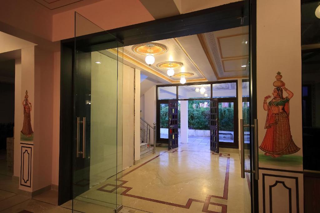Hotel Devi Palace Udajpur Zewnętrze zdjęcie